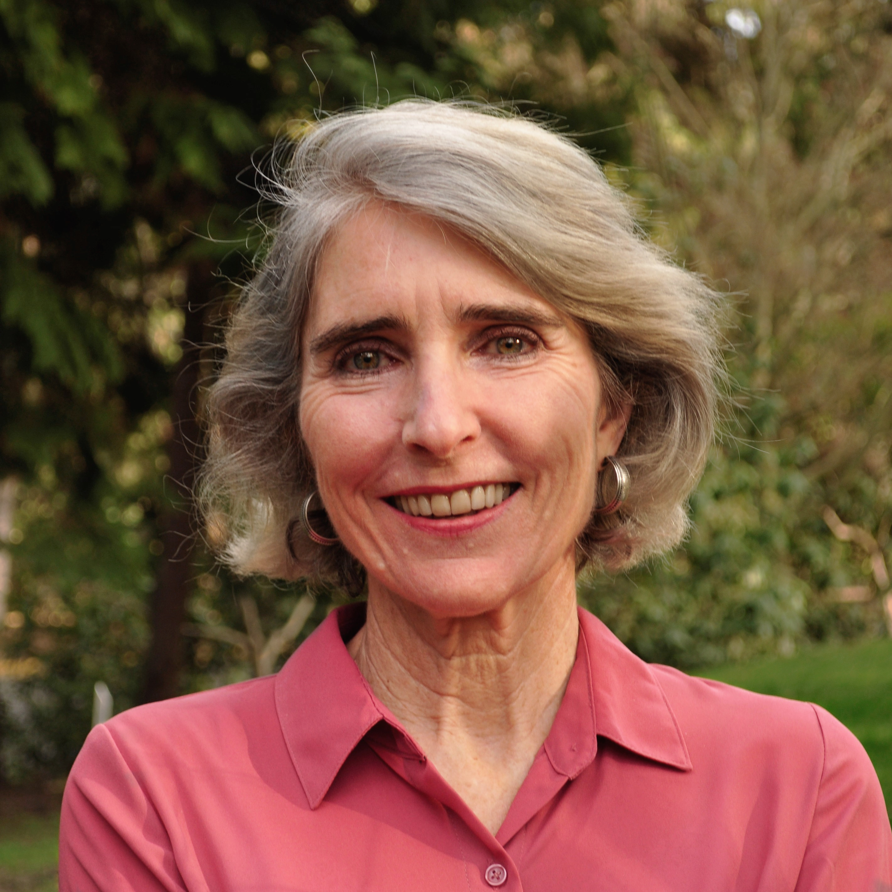 Headshot photo Suzanne Barnes, LMFT